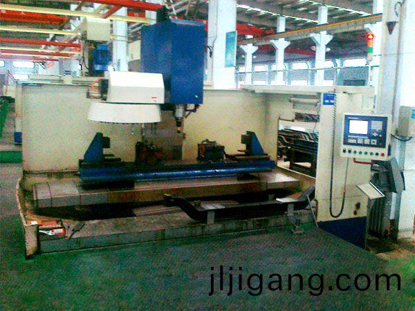 前(qian)軸(zhou)十孔(kong)加(jia)工(gong)專(zhuan)用立式(shi)加(jia)工(gong)